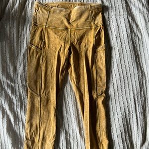 Lululemon leggings with pockets